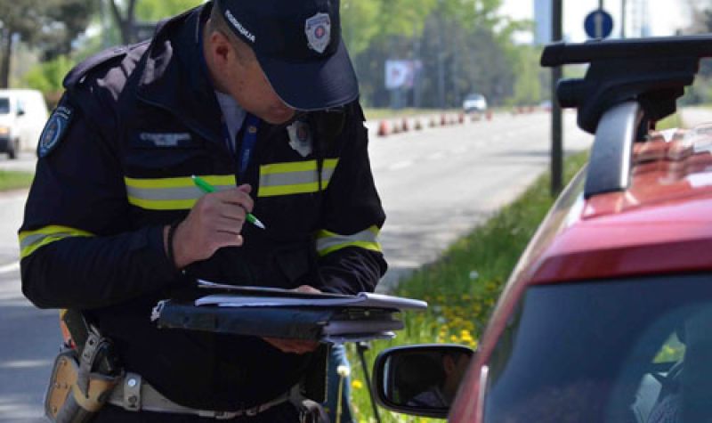 Saobraćajna policija isključila iz saobraćaja državljanina BiH