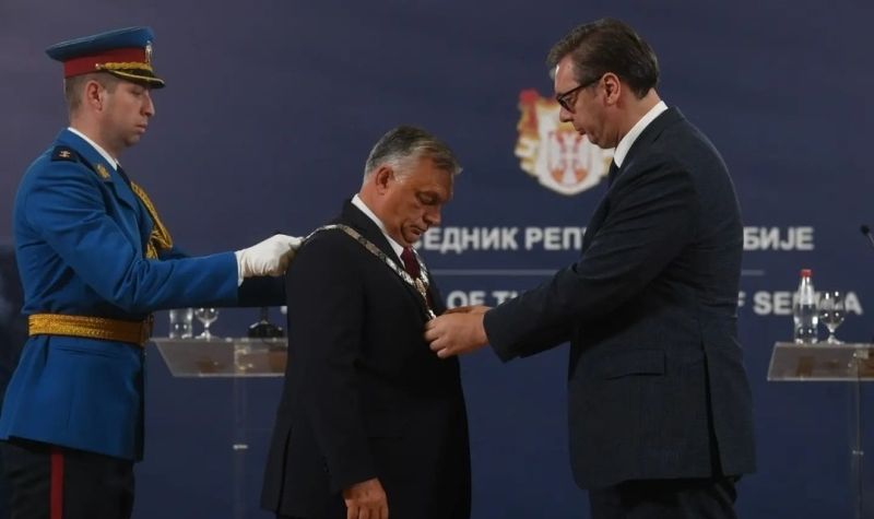 Predsednik Vučić ODLIKOVAO premijera Mađarske Viktora Orbana