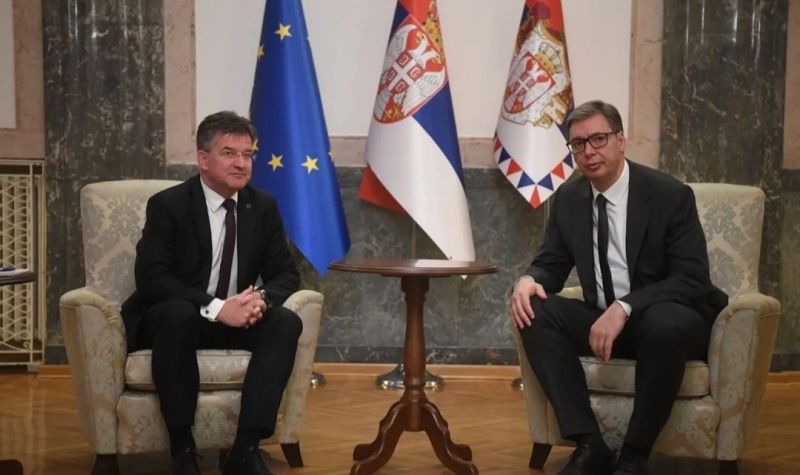 Predsednik Vučić sutra sa Lajčakom