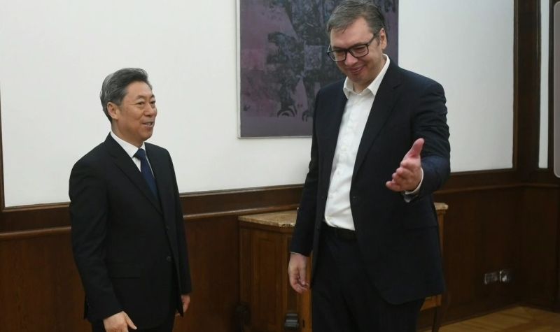 Vučić se sastao sa članovima Komunističke partije Kine 
