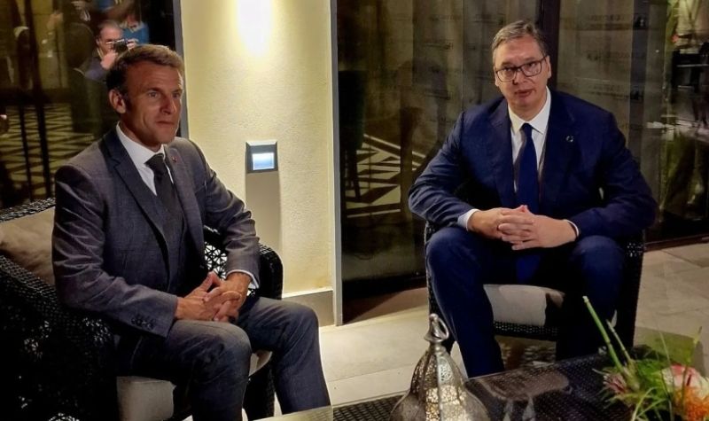 Granada: Vučić se sastao sa francuskim predsednikom Makronom