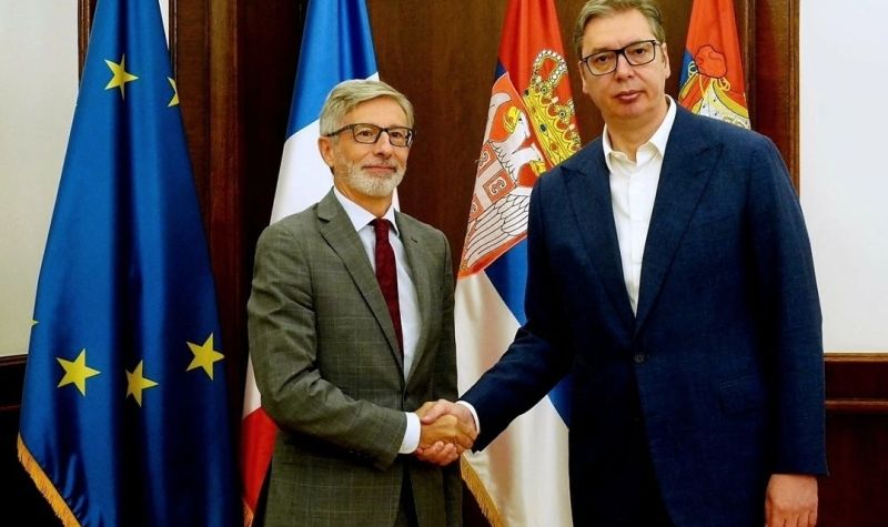 Predsednik Vučić se sastao ambasadorom Francuske Pjerom Košarom