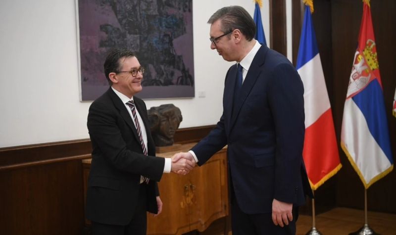 Predsednik Vučić se sastao sa Brisom Rokfejom