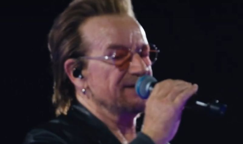 Na koncertu U2 publika i Bono SKANDIRALI IME NAVALJNOG