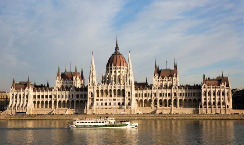 Protesti u Mađarskoj - Traži se POBOLJŠANJE STATUSA prosvetnih radnika