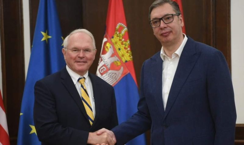 Predsednik Vučić se sastao sa ambasadorom SAD Kristoferom Hilom