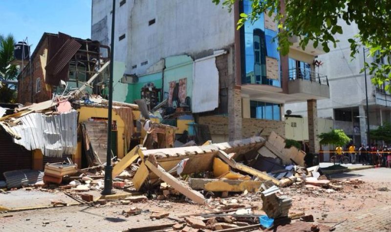 Posledice RAZORNOG zemljotresa u Ekvadoru - Najmanje 14 osoba poginulo, 126 ranjeno