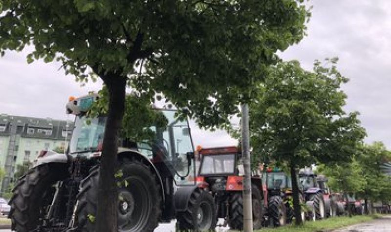 Nastavlja se PROTEST poljoprivrednika - Od 10 sati BLOKADE ULICA I PUTEVA u Novom Sadu, Zrenjaninu, Subotici