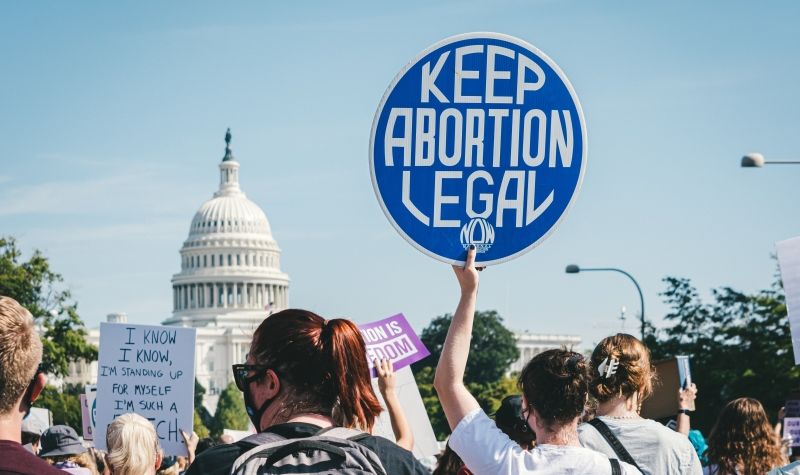 SAD: Vrhovni sud ukinuo pravo na abortus