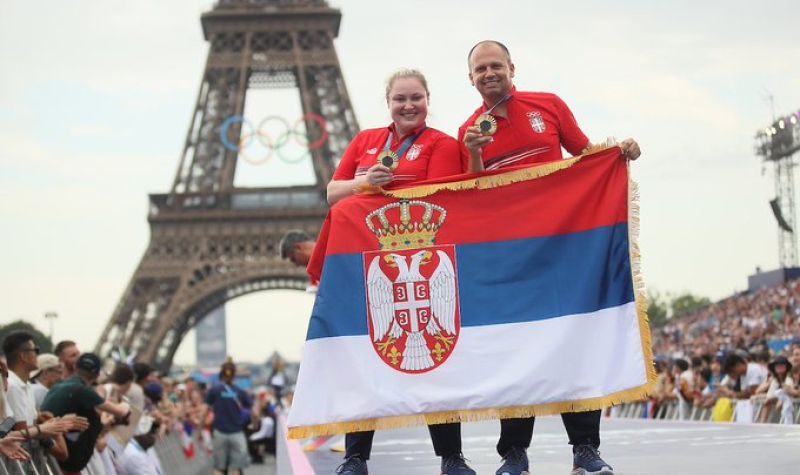 Zorana Arunović i Damir Mikec nose zastavu Srbije na ZATVARANJU Olimpijskih igara!