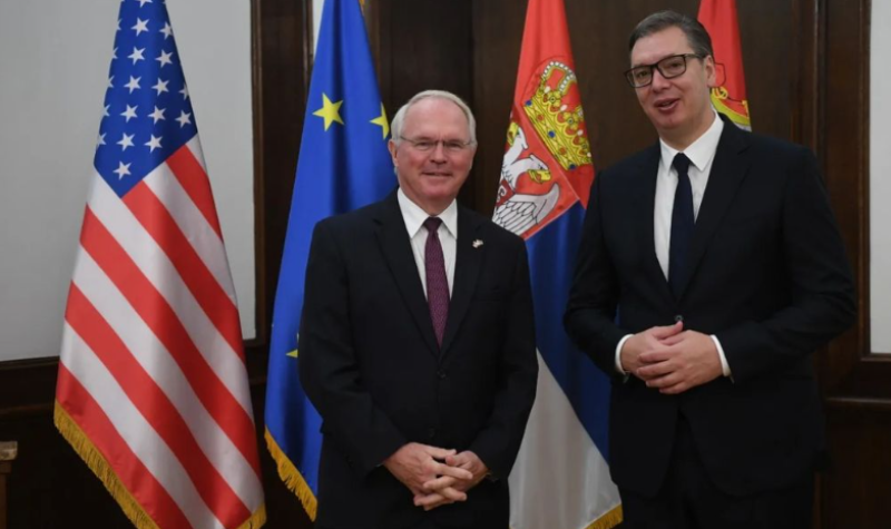 Predsednik Vučić SASTAO se sa ambasadorom SAD Hilom