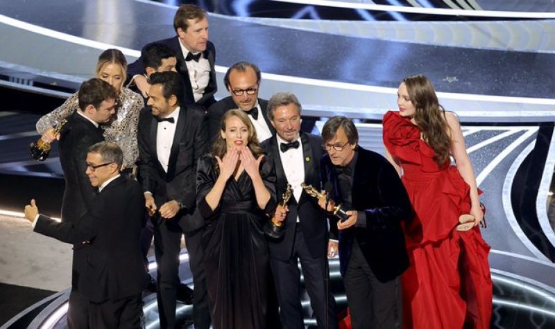 Najbolji film ''CODA'', dodela Oskara u senci incidenta dvojice glumaca