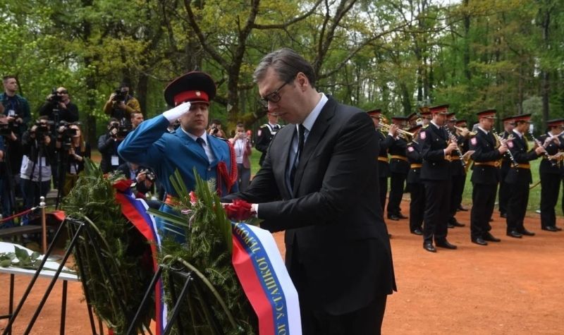 Predsednik Vučić odao poštu žrtvama Jasenovca: Moramo da sačuvamo naš narod od daljih sukoba