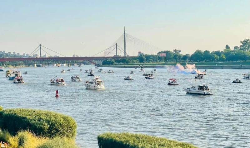 Pobednik 18. Beogradskog karnevala brodova na Sava promenadi je brod „Ana Marija"