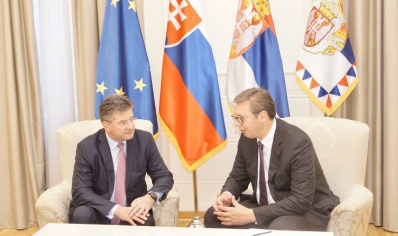 Stigla VELIKA PETORKA u Beograd na sastanak sa predsednikom Vučićem