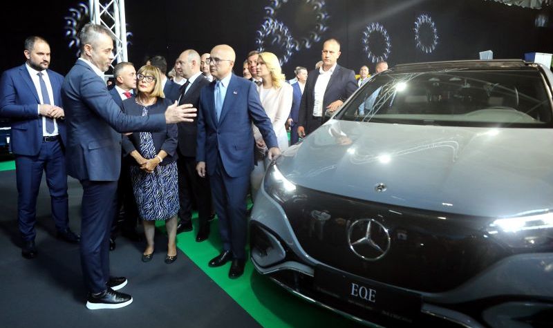 Vučević otvorio manifestaciju "Electric Vehicles Days"