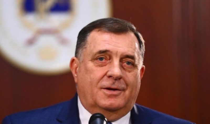 Sastanak Dodika i Milanovića na Hvaru - Rešiti INSTITUCIONALNU I POLITIČKU KRIZU u BiH