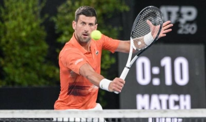 Novak Đoković SAVLADAO MEDVEDEVA za finale turnira u Adelejdu