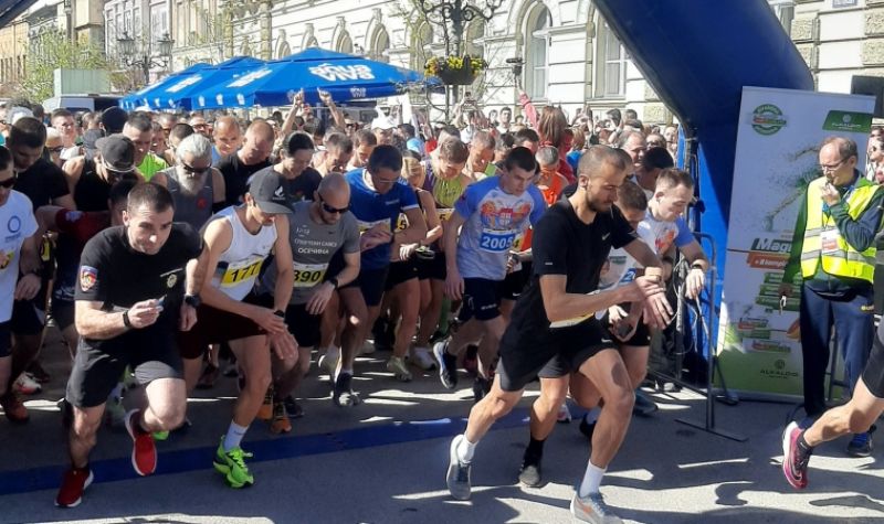 Uspeh pripadnika VS na 30. Novosadskom polumaratonu