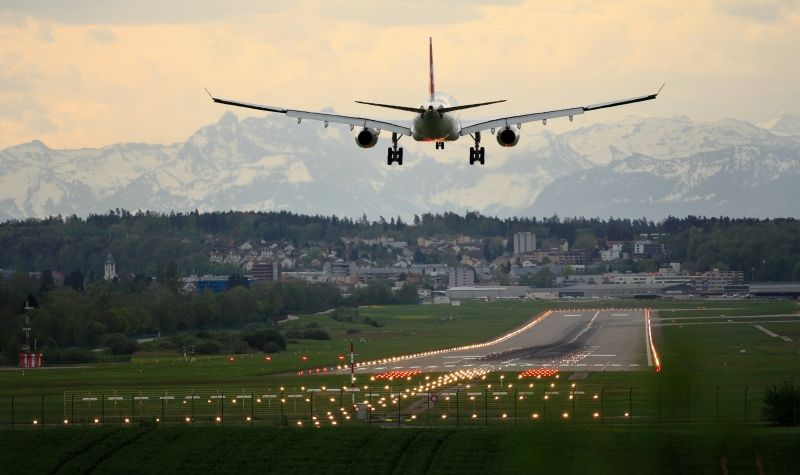 Na švajcarskim aerodromima OBUSTAVLJENA poletanja i sletanja zbog tehničkog kvara
