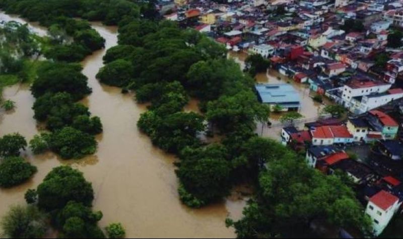 U poplavama u Brazilu poginulo 13 osoba