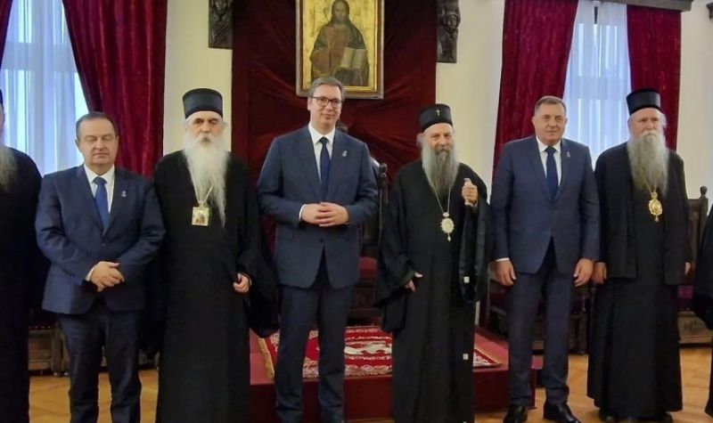 Vučić posle sastanka sa patrijarhom SPC - Odlučni da BRANIMO vitalne interese