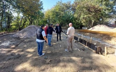 Napreduju radovi na izgradnji dečjeg igrališta i prostora za miran odmor u Gorenjskoj ulici