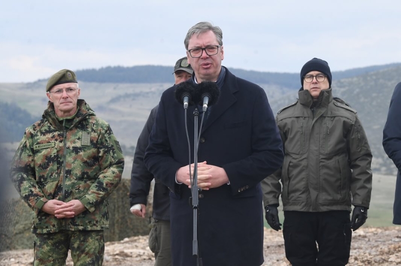 Vučić prisustvovao vojnoj vežbi "Vihor 2024" na Pešteru